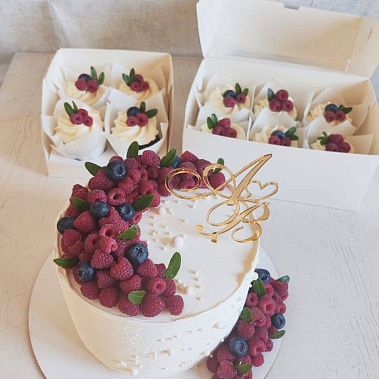 «Пиршество ягод» купить - рыбинск.сладкоежкин.рф